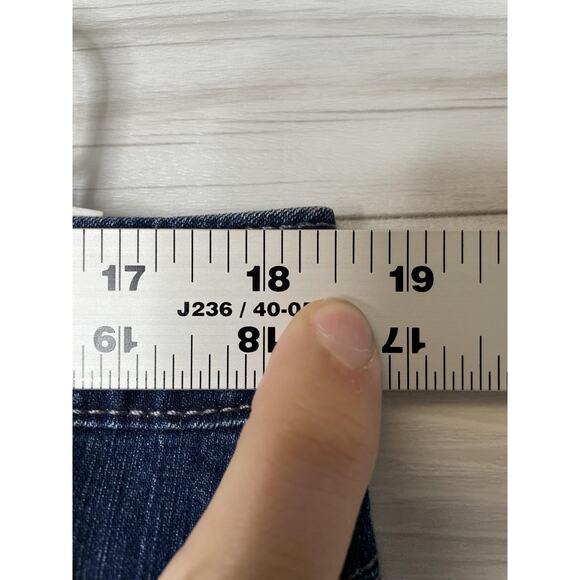 Gloria Vanderbilt Shorts Womens 14 Blue Denim Sammy Stretch Utility Carpenter - Picture 4 of 13